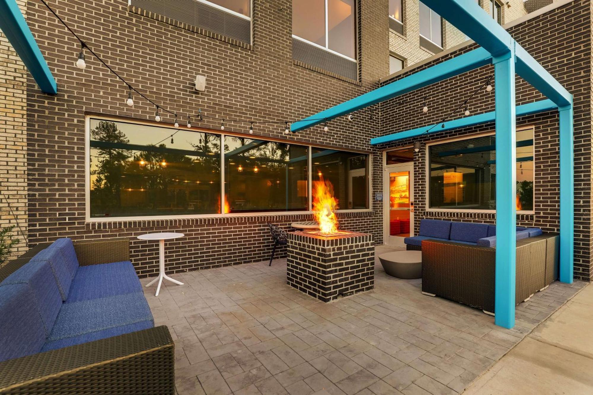Tru By Hilton Leland Wilmington Hotel Exterior foto
